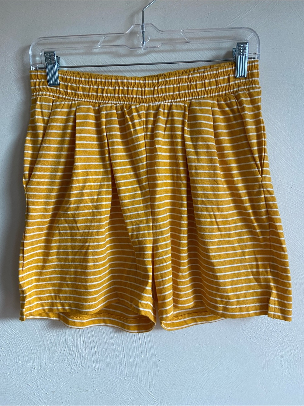 Women’s High-Waist Yellow Striped Pull-On Shorts S